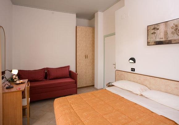 Hotel Verdemare Rimini Kültér fotó