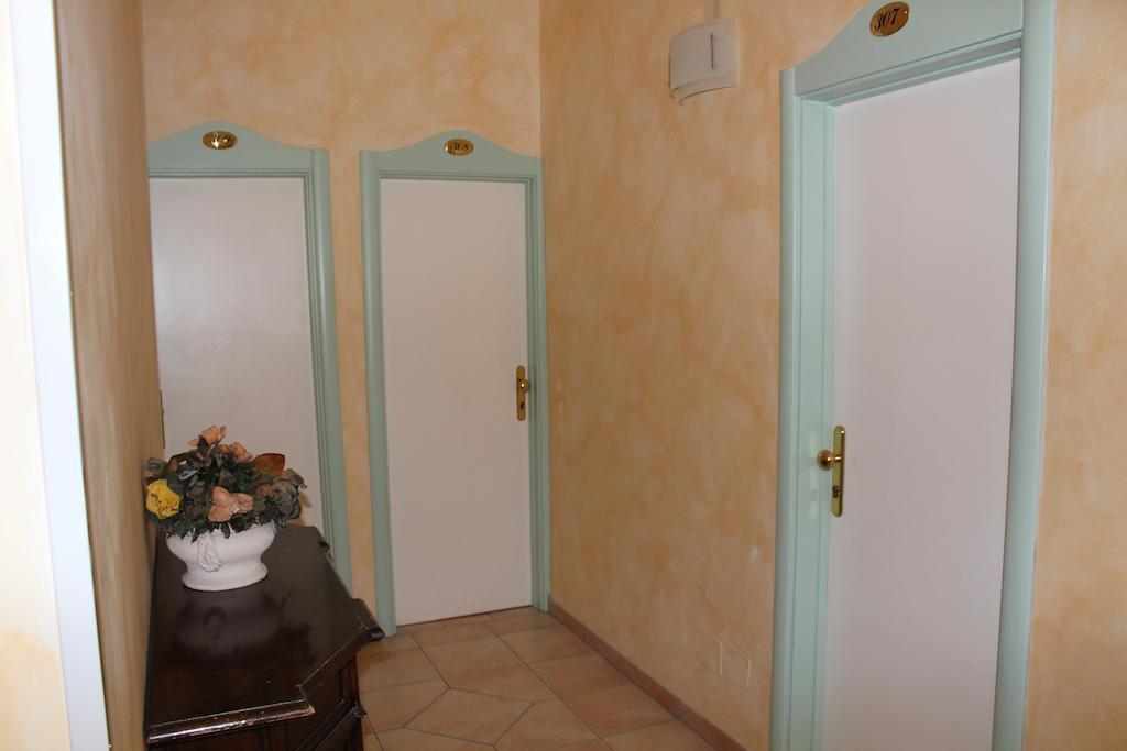 Hotel Verdemare Rimini Kültér fotó